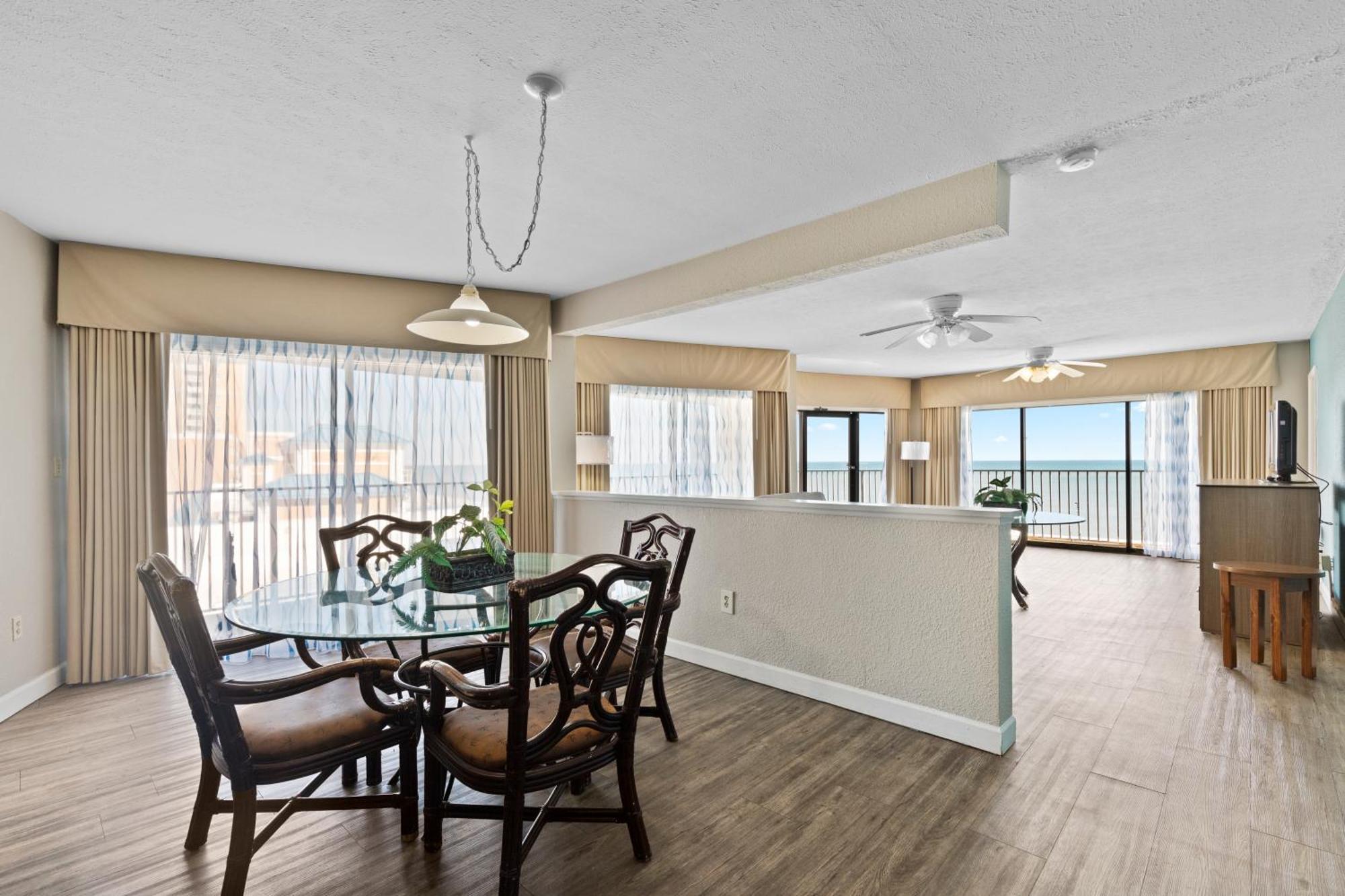 Ocean Crest Inn And Suites Myrtle Beach Esterno foto